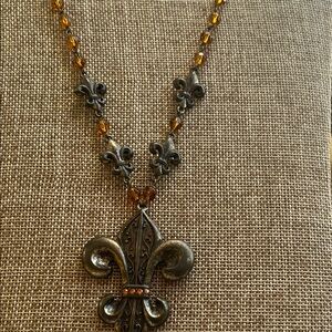 Elegant Fleur-de-Lis Necklace with Amber Accents